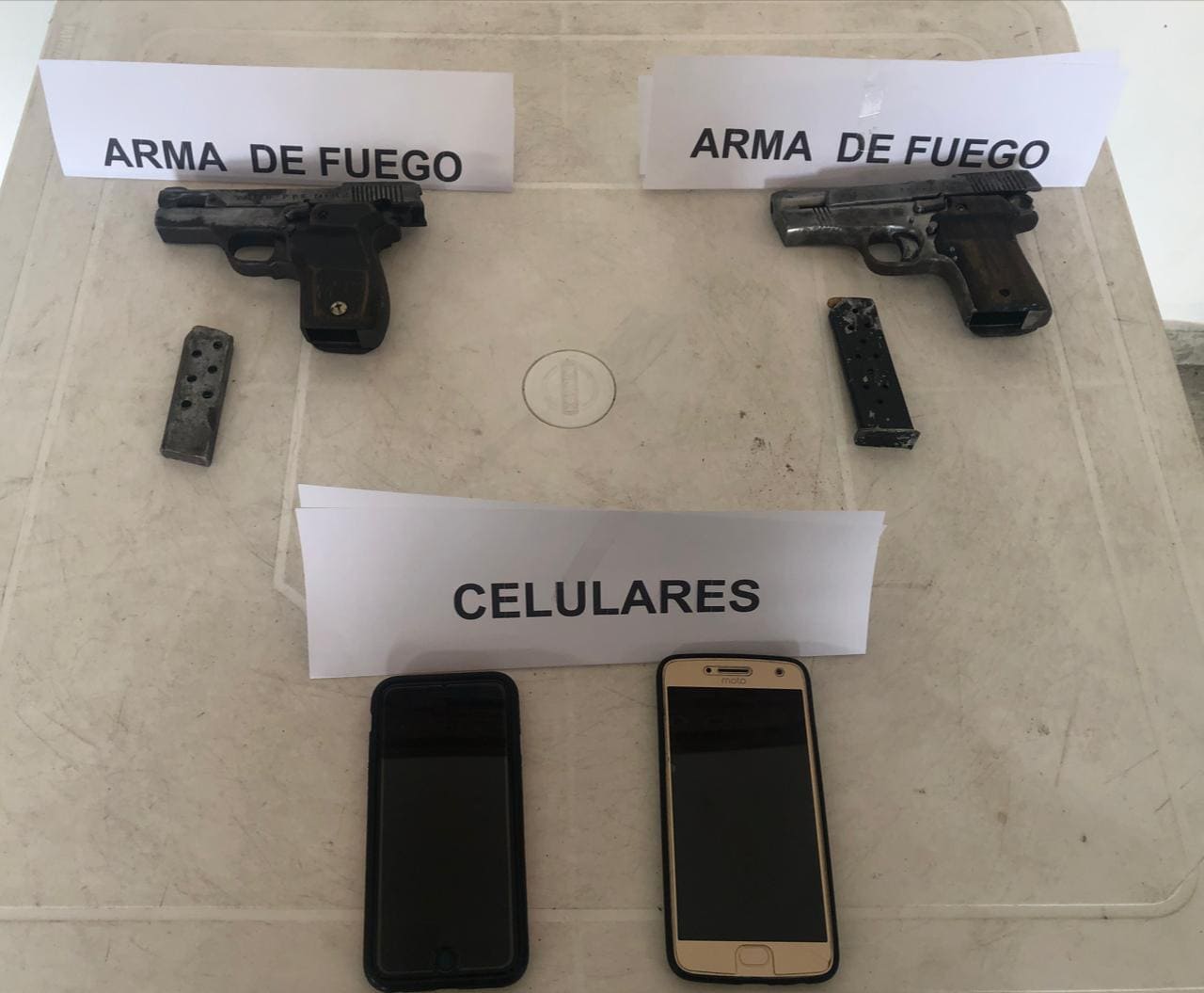 02_armas_y_02_celulares_incautados