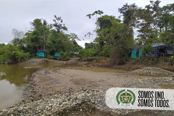 05-motores-incautados-y-un-hombre-capturado-son-los-resultados-en-contra-de-la-minería-ilegal