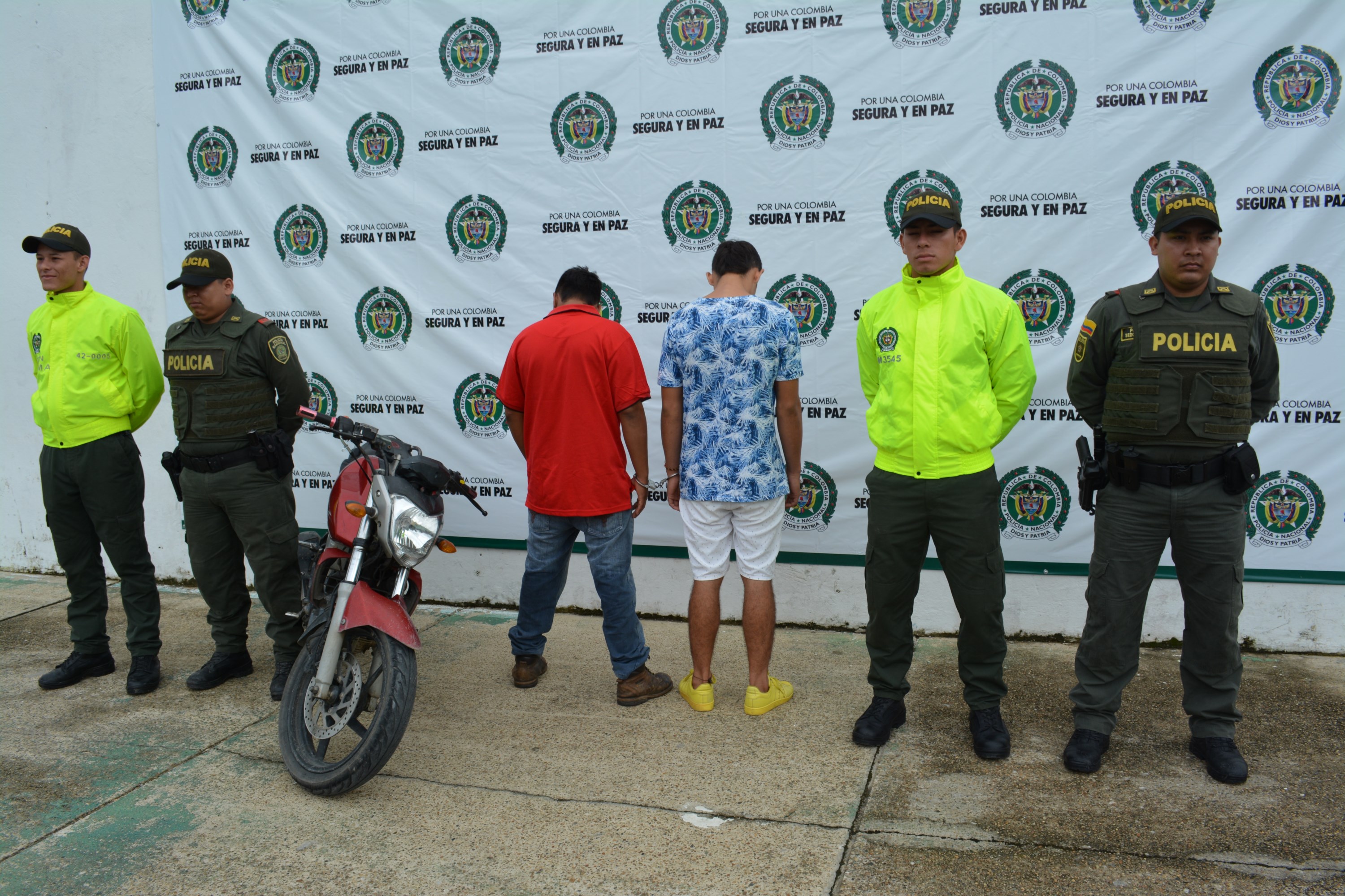  Los investigadores están tras la pista de los otros miembros de la banda ya identificados  