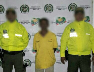 Unidades de la Policía Nacional capturaron a un hombre que abusó sexualmente de una adolescente de 13 años de edad. 