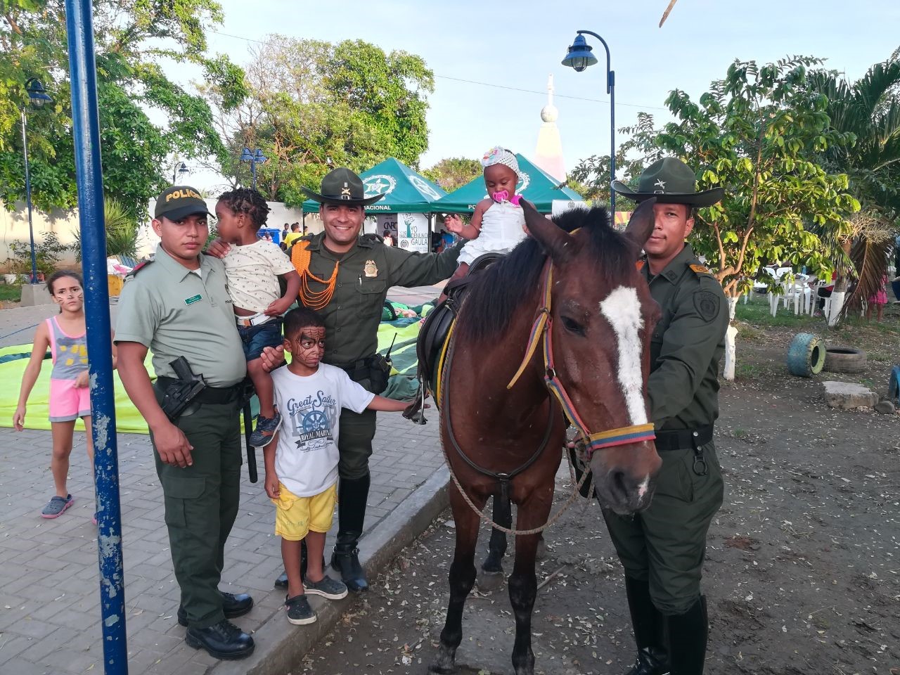 La Policía Nacional pone en marcha la estrategia institucional de convivencia y seguridad ciudadana Comandos Situacionales en el Departamento Archipiélago de san Andrés Islas