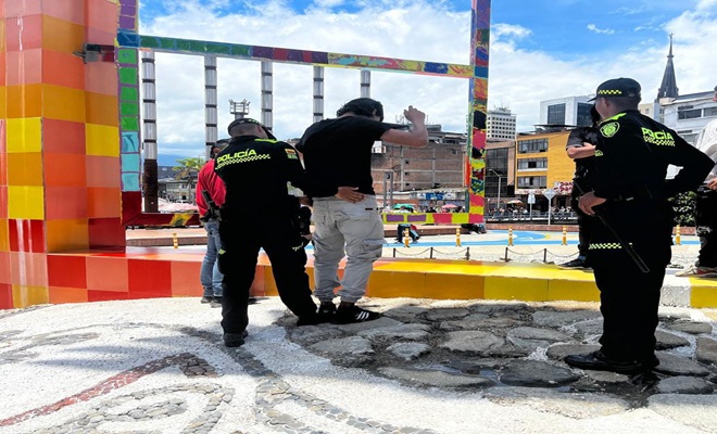 llamaron a la línea 123 se atendieron 677 llamadas de las cuales 69 fueron por riña en vía pública, 38 por violencia intrafamiliar