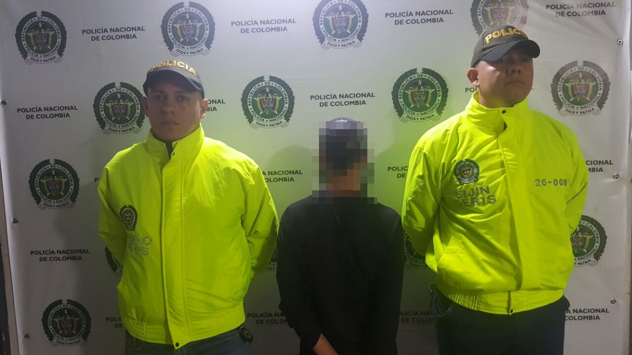 menor aprehendido por delitos de homicidio y porte de armas 