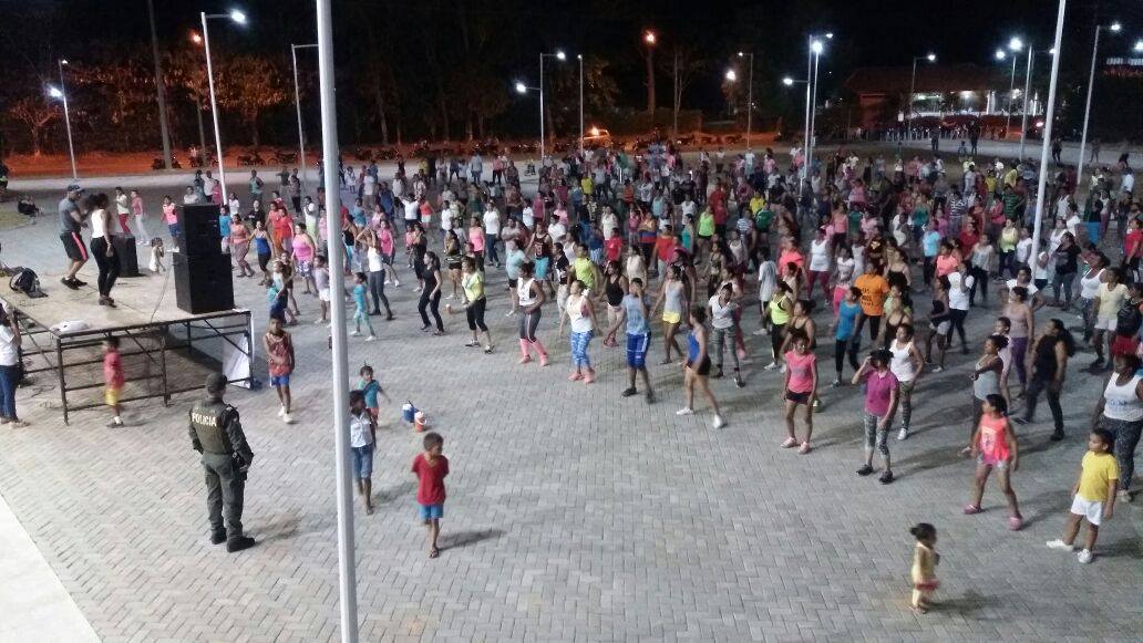 Policía en córdoba realiza jornada de rumba terapia