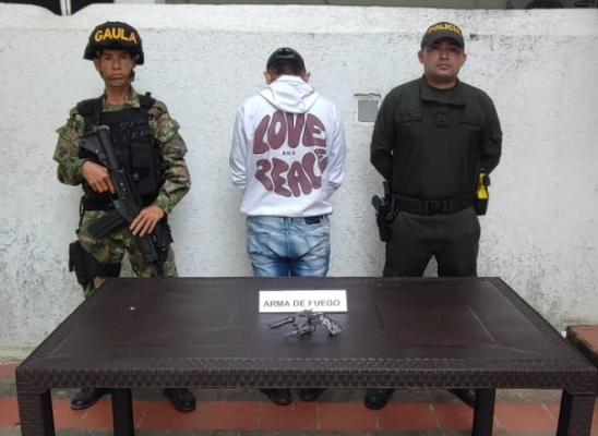 Capturado en flagrancia por el delito de porte ilegal de armas de fuego