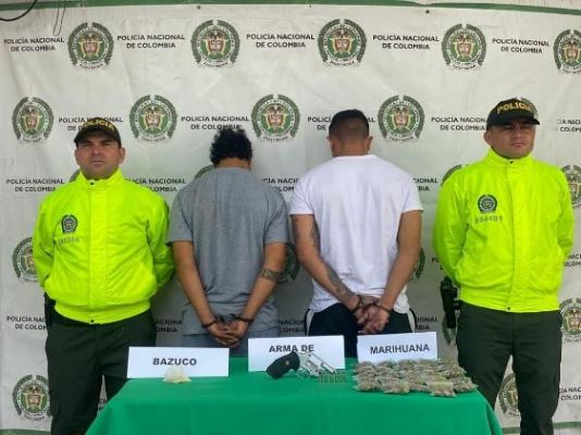 Dos capturado y dos aprehendidos por porte de armas de fuego 
