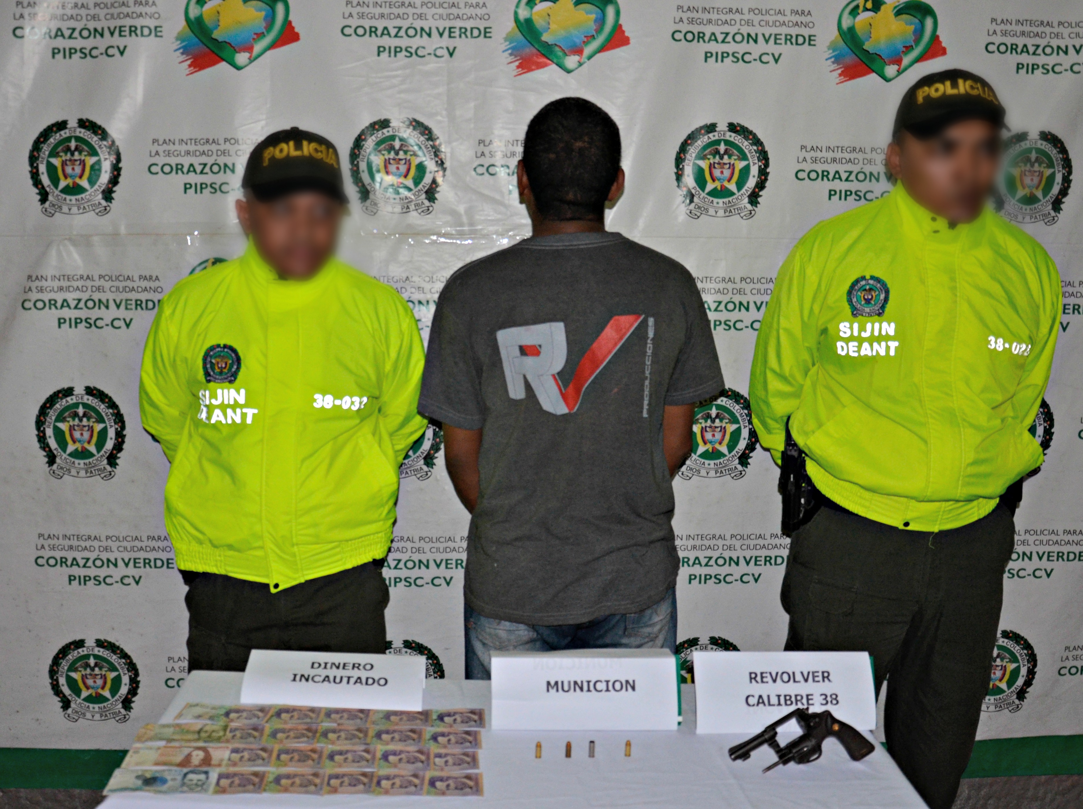 Policía-frustra-asalto-a-punto-de-giros-en-caucasia-1