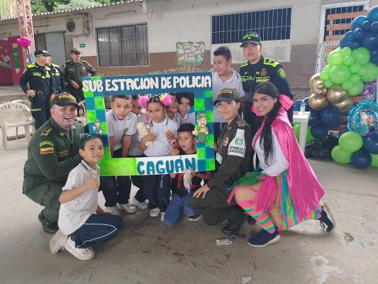 Policía celebra el día del niño en el corregimiento el Caguán