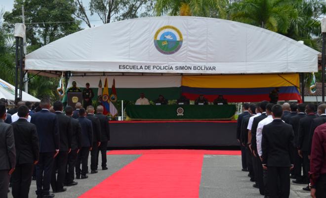 1.792 mujeres y 2.422 hombres se graduaron  