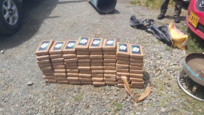 Descubrimos-caleta-con-300-kilos-de-cocaína 
