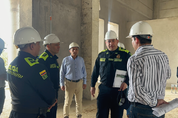 Esta visita reafirma el compromiso institucional con el fortalecimiento de la infraestructura policial en el Huila