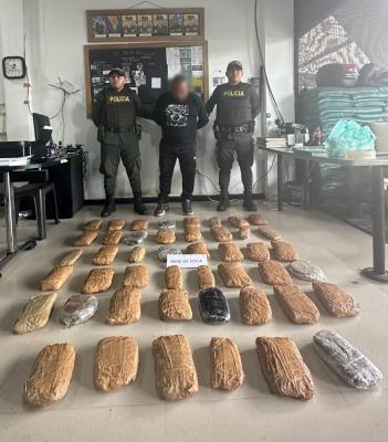 Incautados 42 kg de base de coca en el Tigre – Valle del Guamuéz 