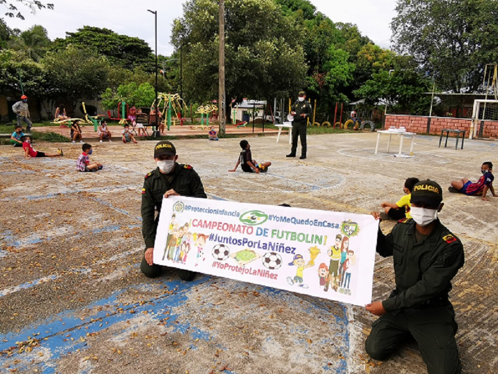 "Juntos por la protección de la niñez".