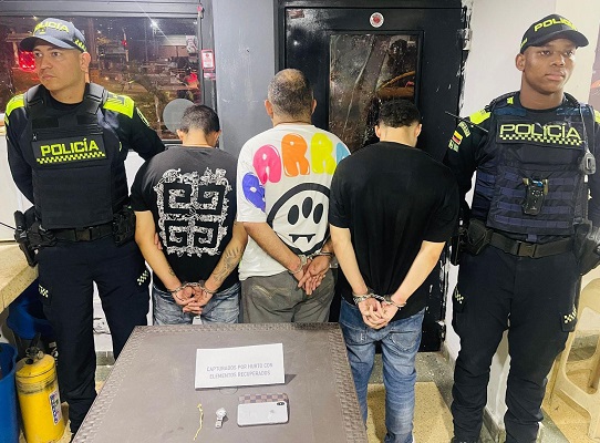4 capturados por hurto 