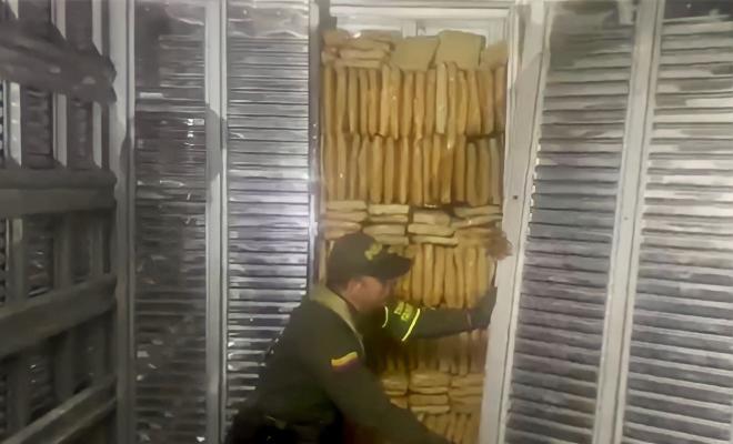 media_tonelada_de_marihuana:550_kilos_fueron:incautados_por_policia_tránsito_y_transporte