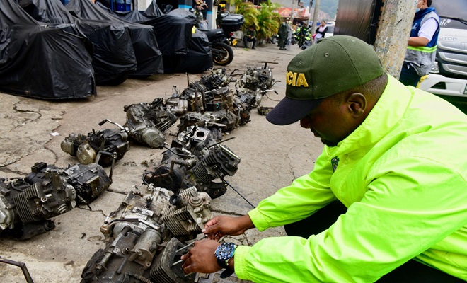 60 automotores incautados