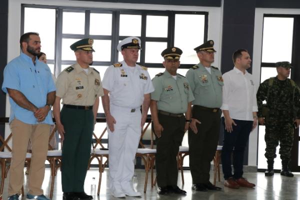 Gobernador de Cordoba y comandantes de la fuerza publica 