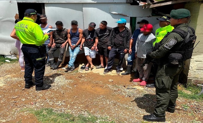 9 Capturados y licor adulterado incautado