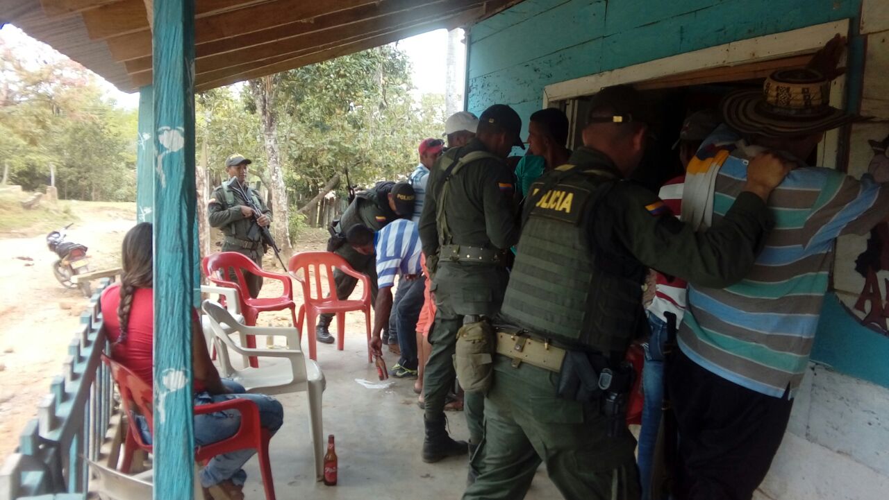 En esta actividad participaron más de 50 uniformados, que realizaron diferentes operativos de registro y control