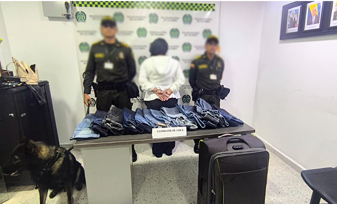 Capturada en aeropuerto ‘Metecaña’ por tráfico de estupefacientes utilizando nueva modalidad de impregnación en ropa 