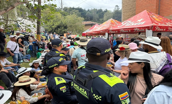 Uniformados garantizaron la seguridad durante la jornada, fortaleciendo la convivencia, el respeto por la tradición y la cercanía con las comunidades rurales.