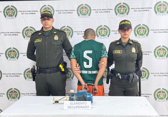 la captura en flagrancia de un ciudadano de 23 años de edad