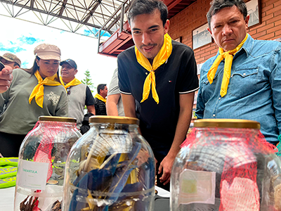 Un espacio de integración dirigido a agregados policiales, gremios y empresarios,