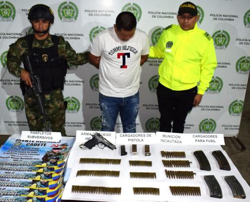 Denuncia ciudadana e investigación de las autoridades para contrarrestar el delito en Florencia, donde fueron capturados los dos hombres que el pasado jueves 19 de abril en horas de la mañana sobre la vía que conduce a Morelia, atacaron con arma de fuego a la funcionaria de la gobernación de Caquetá.  Una vez ocurridos los hechos, personal de la Seccional de Investigación Criminal de la Policía en Caquetá en coordinación con la Seccional de Fiscalías, la Gobernación de Caquetá y gracias a la contribución ci