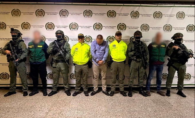 Policias,_un Capturado_alias_Medio_Labio_backing y Guardia Civil Española y Europol