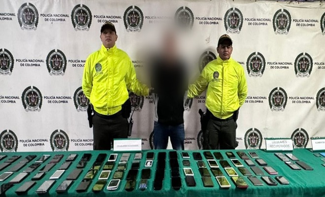 Capturado con celulares incautados