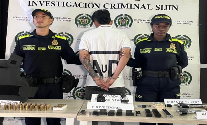 Capturado-el-menor-portando-gran-cantidad-de-material-de-guerra