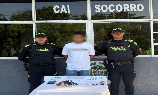 Dos policías, un capturado y elementos incautados
