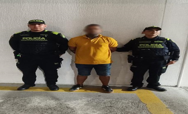 Dos policías y una persona capturada por el delito de tráfico de moneda falsa en Neiva