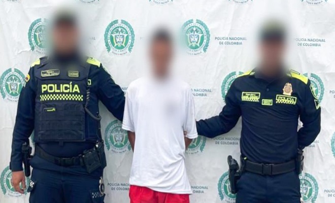 dos Policías y un ciudadano capturado