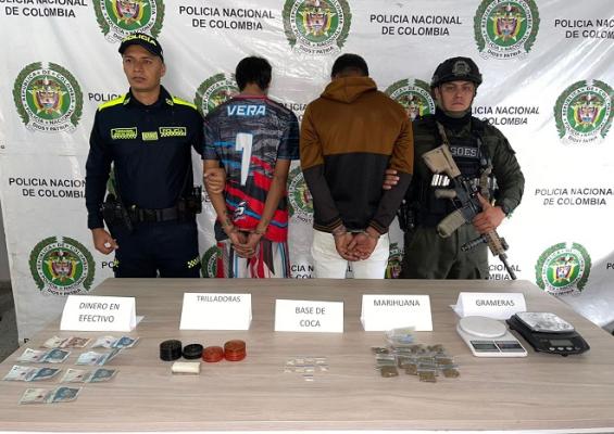 Capturados dos sujetos y aprehendidos dos adolescentes por presunto expendio de alucinógenos 