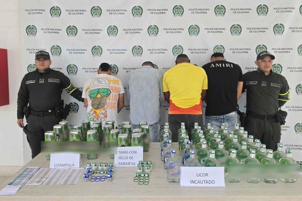 Incautan licor adulterado y capturan a cuatro personas en operativo policial en Cesar