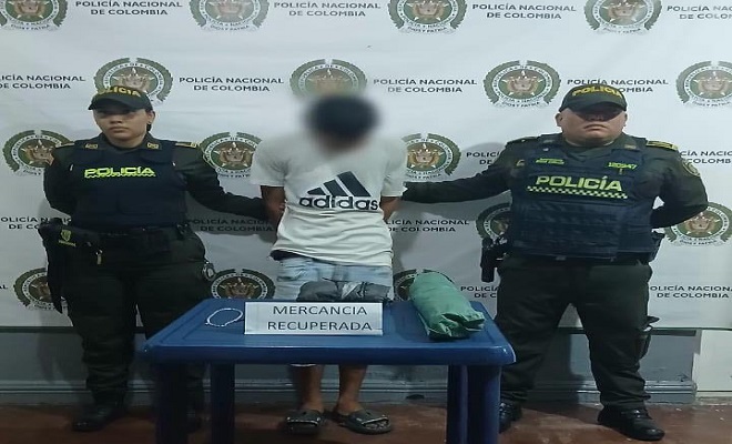 Rápida reacción de la Policía Tolima permitió la captura de un sujeto y la recuperación de dinero, celular y elementos que habrían sido hurtados a un ciudadano en hechos presentados en la avenida Los Puentes de Saldaña