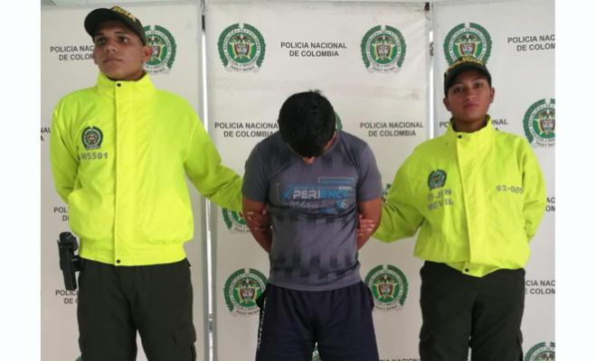 Las acciones investigativas y de inteligencia de la Policía Nacional permitieron establecer que, este sujeto habría cegado la vida de este ciudadano por hurtar su vehículo y una cadena de oro que portaba el día de la ocurrencia del hecho, registrado el pasado 10 de julio a orillas del río Acaciitas.