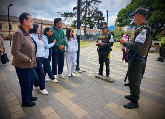 Policía Nacional promueve entornos seguros con jornada preventiva en el Parque Rumipamba