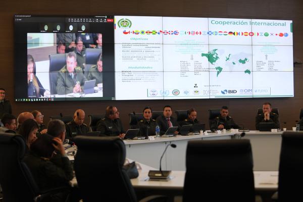 Cooperación internacional del Comité de Transformación Policial
