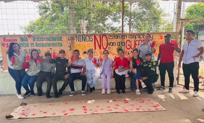 La Policía de Infancia y Adolescencia realiza actividad preventiva en conmemoración del Día Internacional Contra el Reclutamiento Forzado de Niños, Niñas y Adolescentes