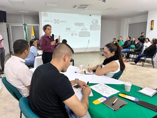 Encuentros de diálogo y escucha activa Hablemos de Policía