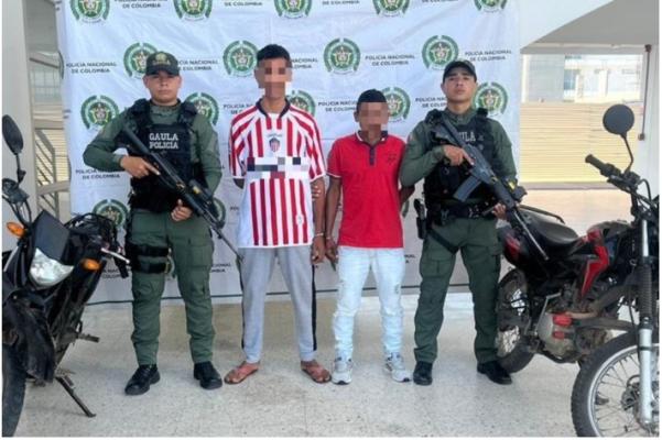 Dos personas capturadas en flagrancia por el delito de extorsión