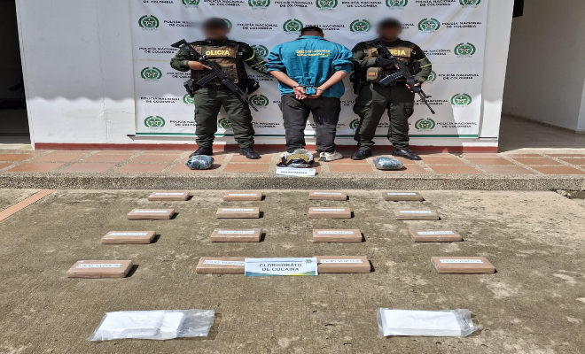 El capturado, identificado como Jhony Rafael Aguirre Camargo y que viajaba como pasajero en un bus de servicio público