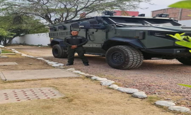 El recuerdo de Rafael, su amor, se aferra a ella como un clavo ardiendo (1)