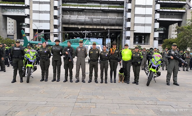 Especialidades que apoyan la seguridad en feria