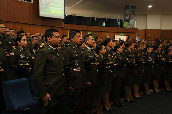 Tercer ciclo de curso de ascenso oficiales