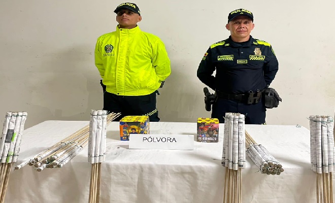 POLICIA NACIONAL INCAUTA MATERIAL PIROTÉCNICO