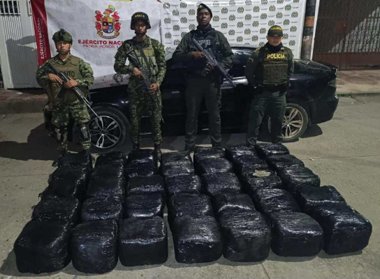 Policía y Ejército incautan 180 kilos de marihuana en zona rural de La Plata, Huila