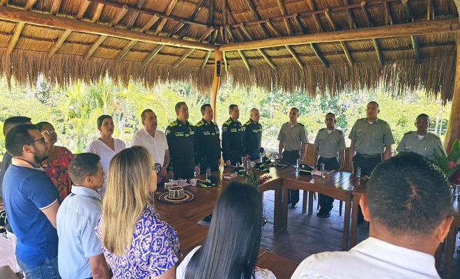 La Policía Metropolitana de Valledupar recibe reconocimiento en el municipio de Pueblo Bello